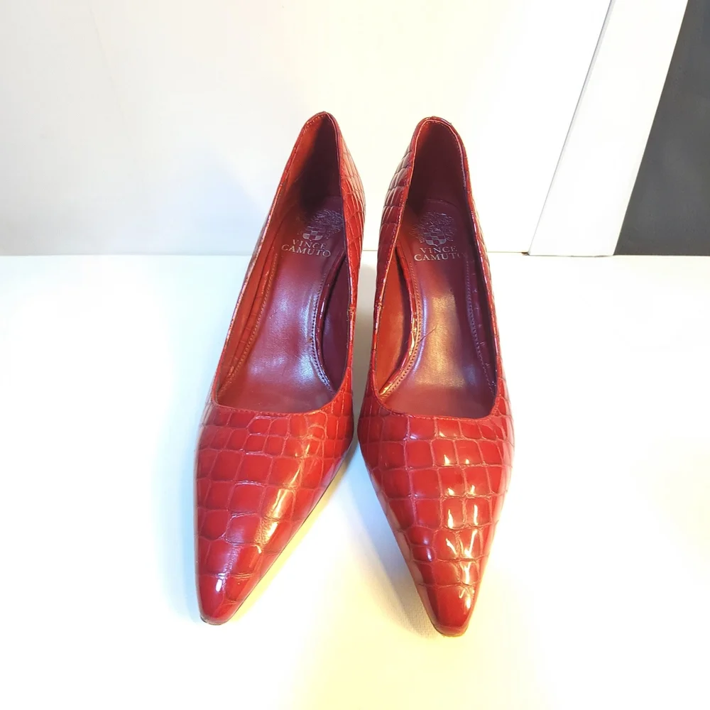 Vince Camuto Red Croc-Embossed Pointed-Toe Pumps - Picture 3 of 9